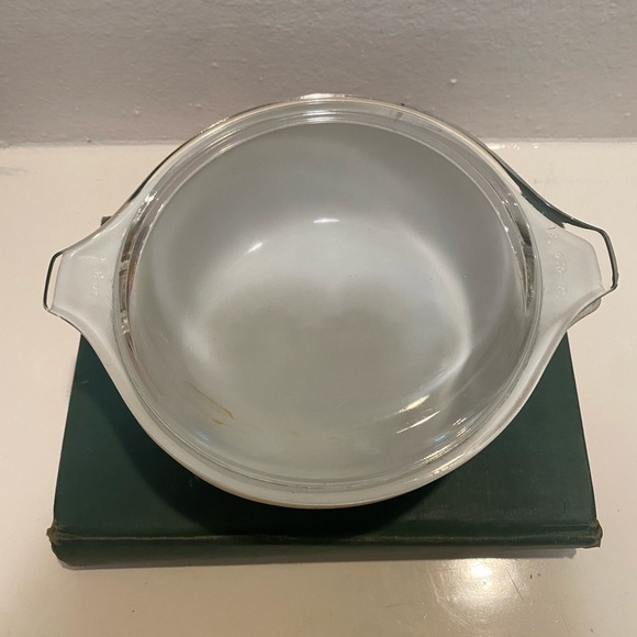 Vintage 1970s Blue & Tan Pyrex Homestead 1.5Q Casserole Dish with Lid - Picture 4 of 8